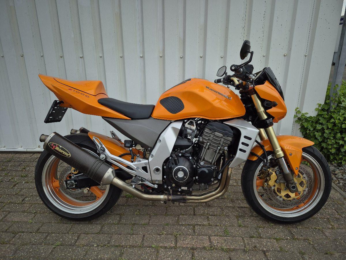 Kawasaki Z1000 Akrapovic