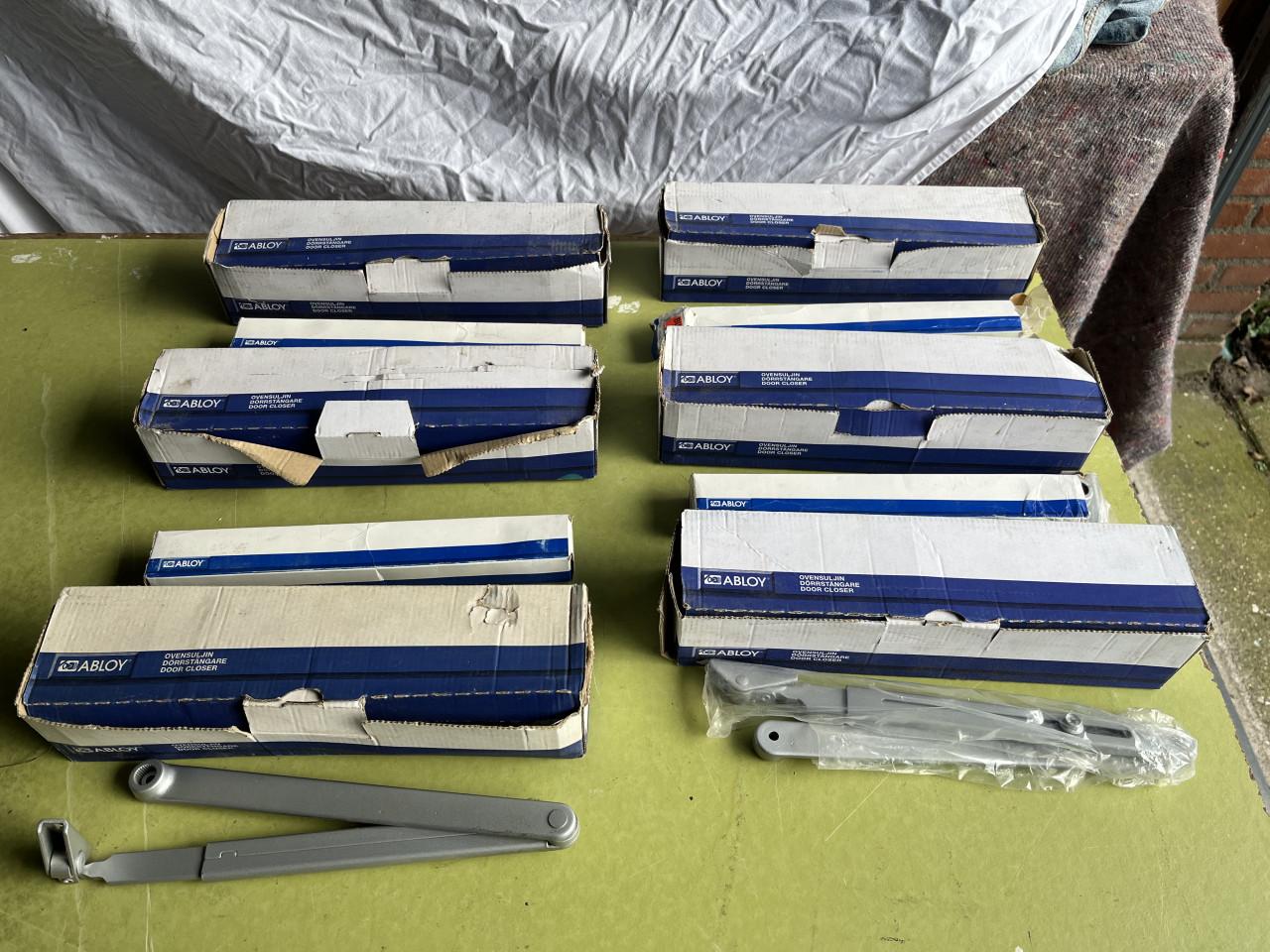 Deurdrangers BUVA, type DC-335 met schaararm DC-190 NIEUW