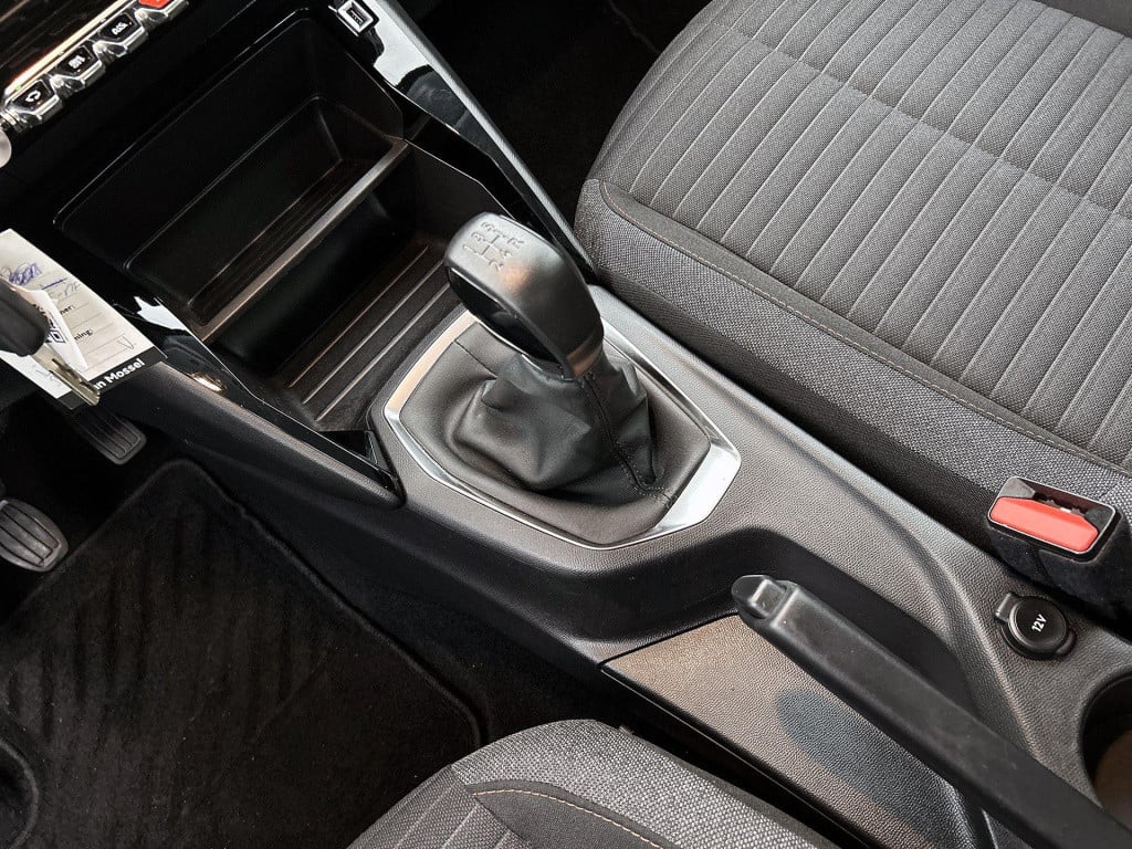 Peugeot 208 1.2 puretech active pack | apple carplay / android auto | cruis