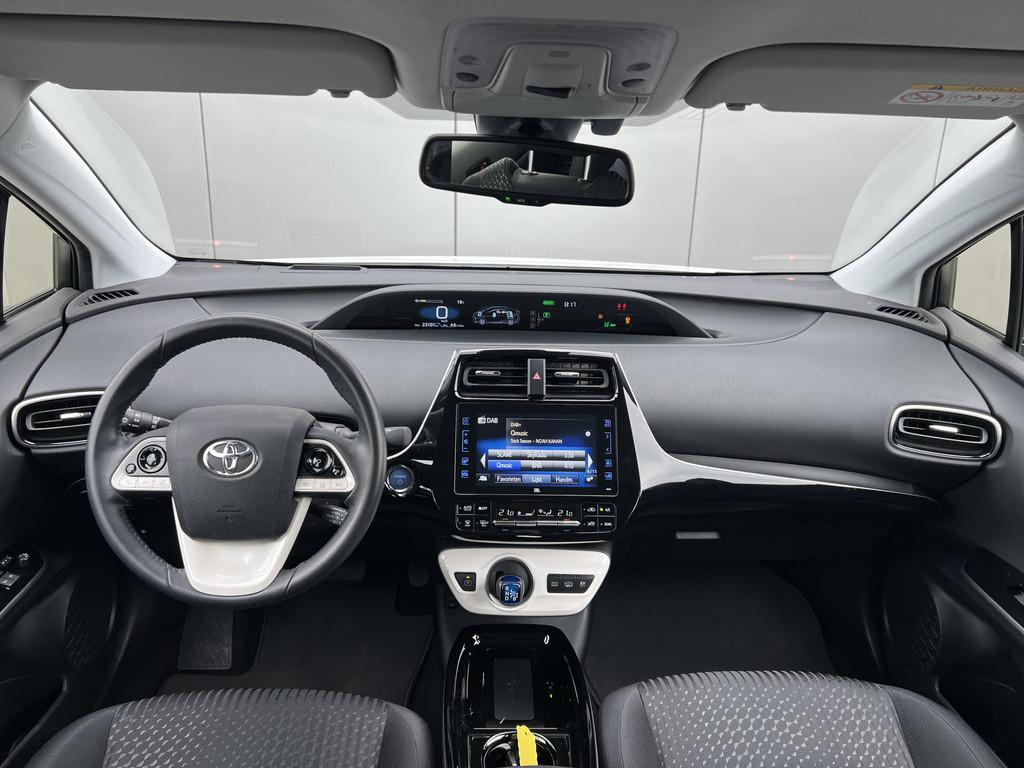 Toyota Prius 1.8 plug-in executive