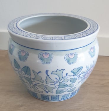 Vintage Chinese vaas ø 20 cm hoog 17 cm in prima staat
