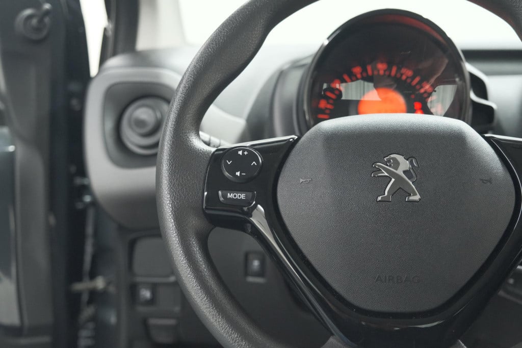 Peugeot 108 1.0 e-vti active | apple carplay | bluetooth | elektrische rame
