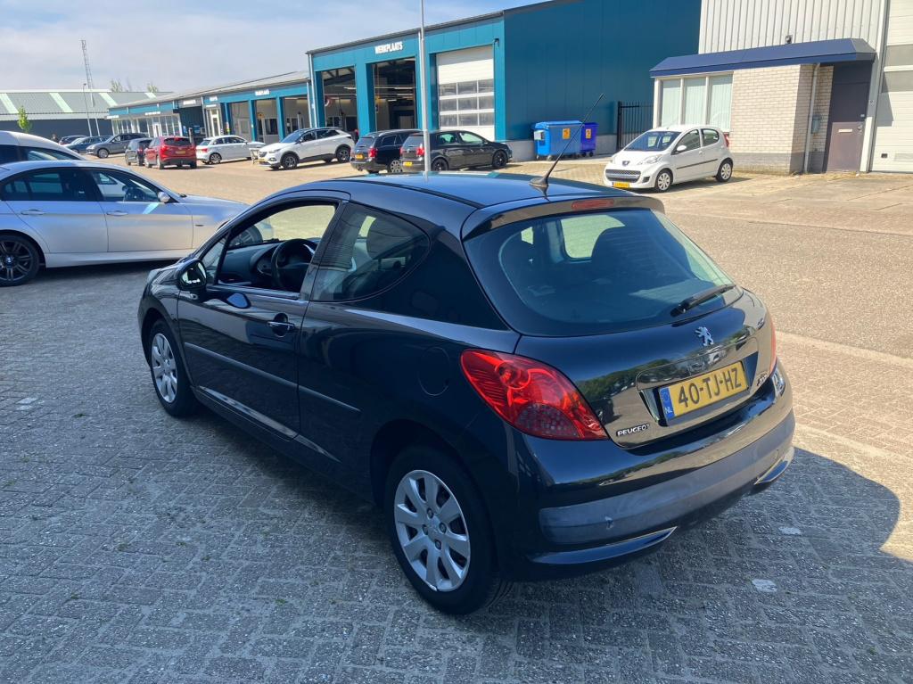 Peugeot 207 1.4 x-line