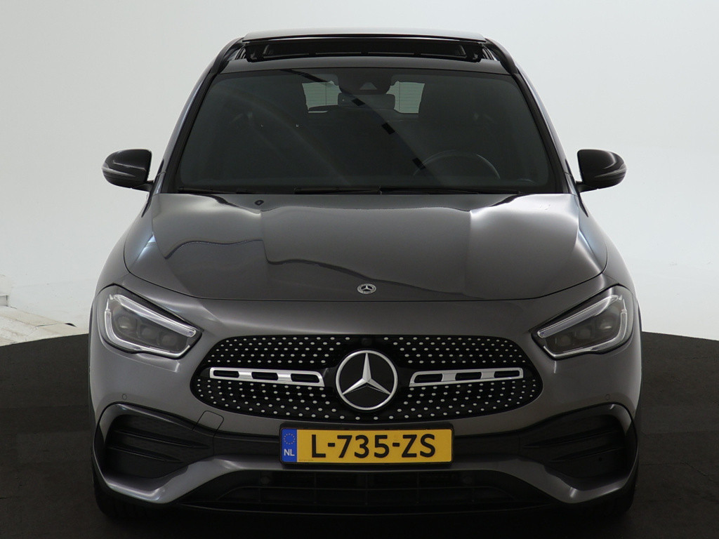 Mercedes-Benz Gla-klasse 180 business solution amg | sfeerverlichting | pan