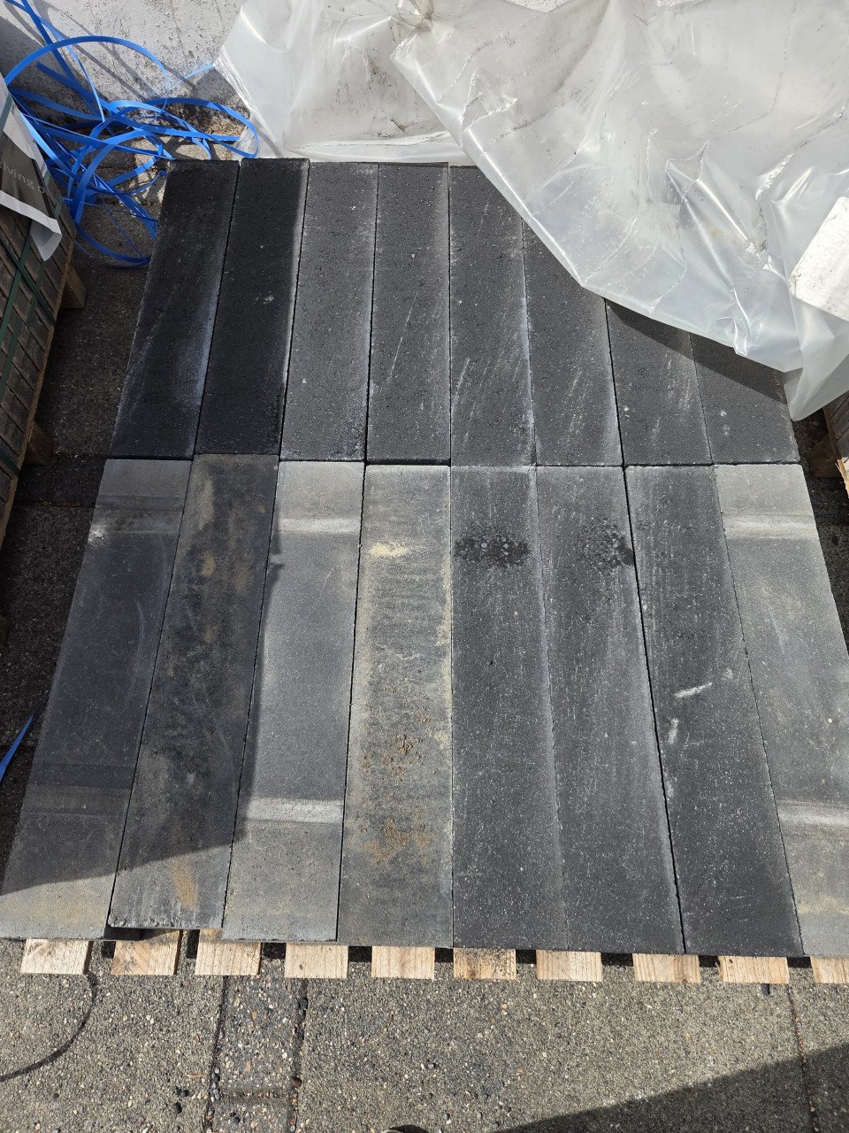 Linea Block smalle black 12x12x60