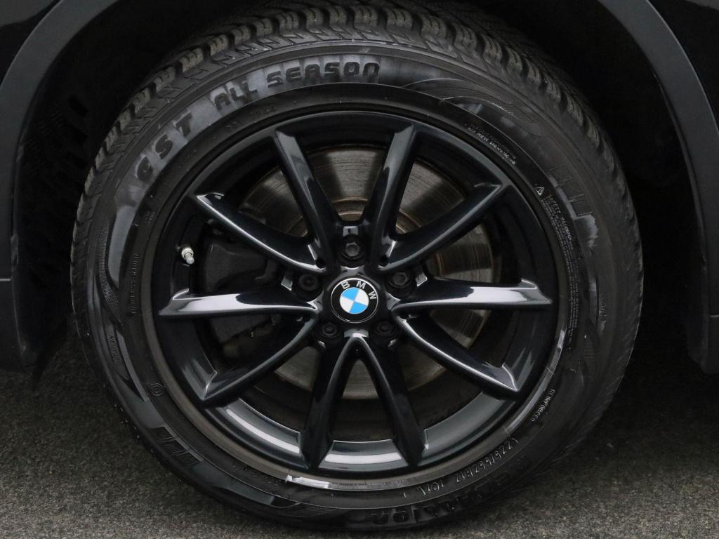 BMW X1 sdrive20i executive | automaat | apple carplay / android auto | pano