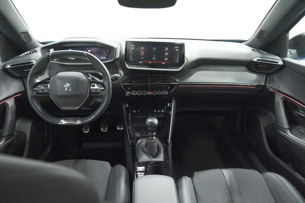 Peugeot 2008 puretech 130 gt | dodehoekdetectie | navigatie | apple carplay