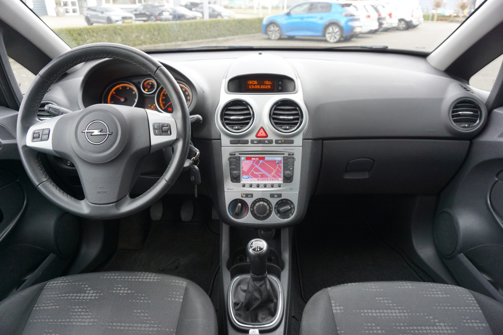 Opel Corsa 1.3 cdti ecoflex s/s edition airco / navi / cruise / lm velgen /