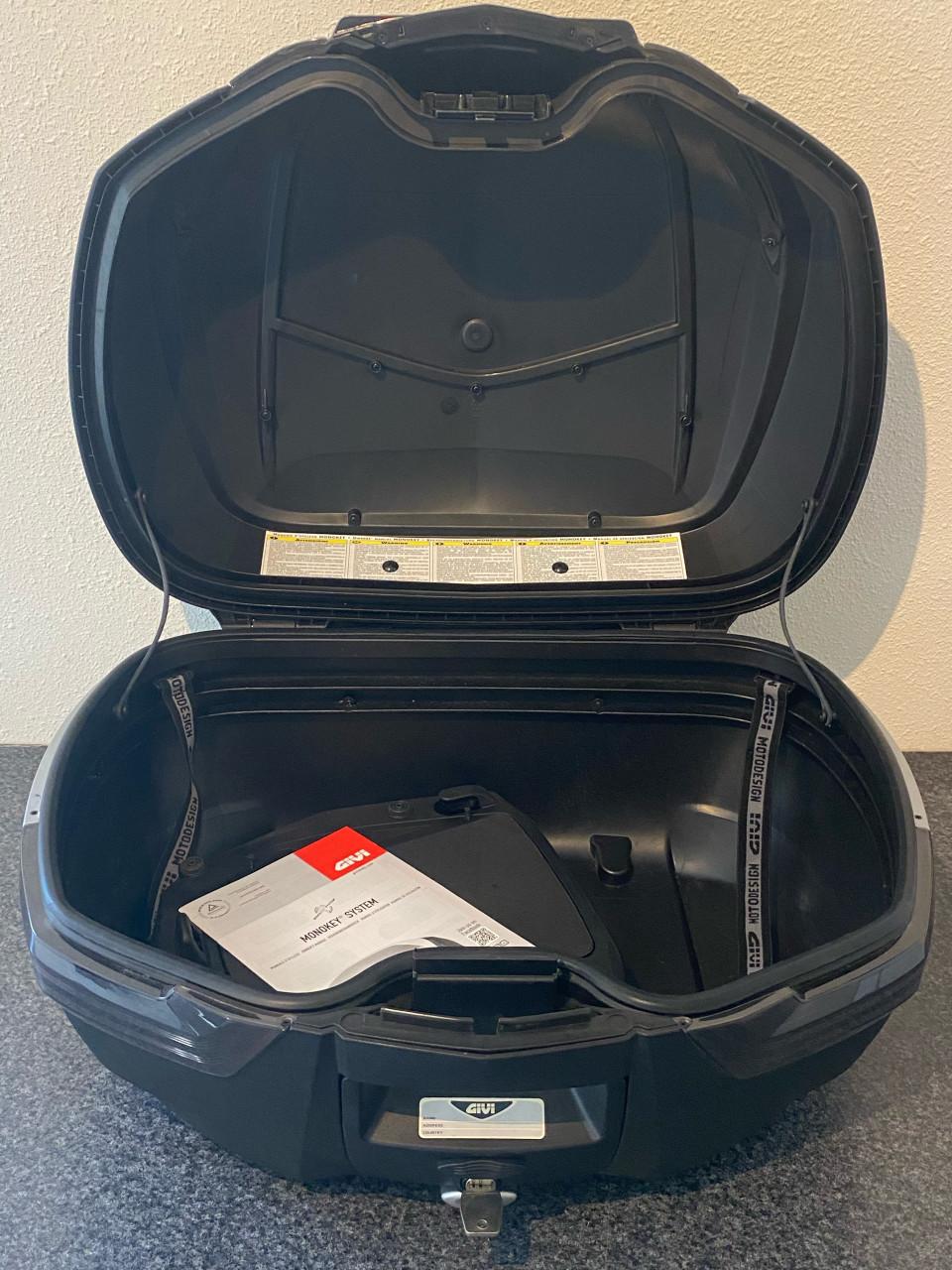 Givi topkoffer v47