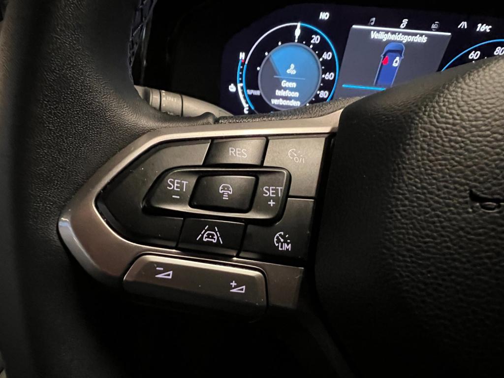 Volkswagen E-transporter 32 l2h1 bulli 64 kwh bulli 285pk, trekhaak enz..