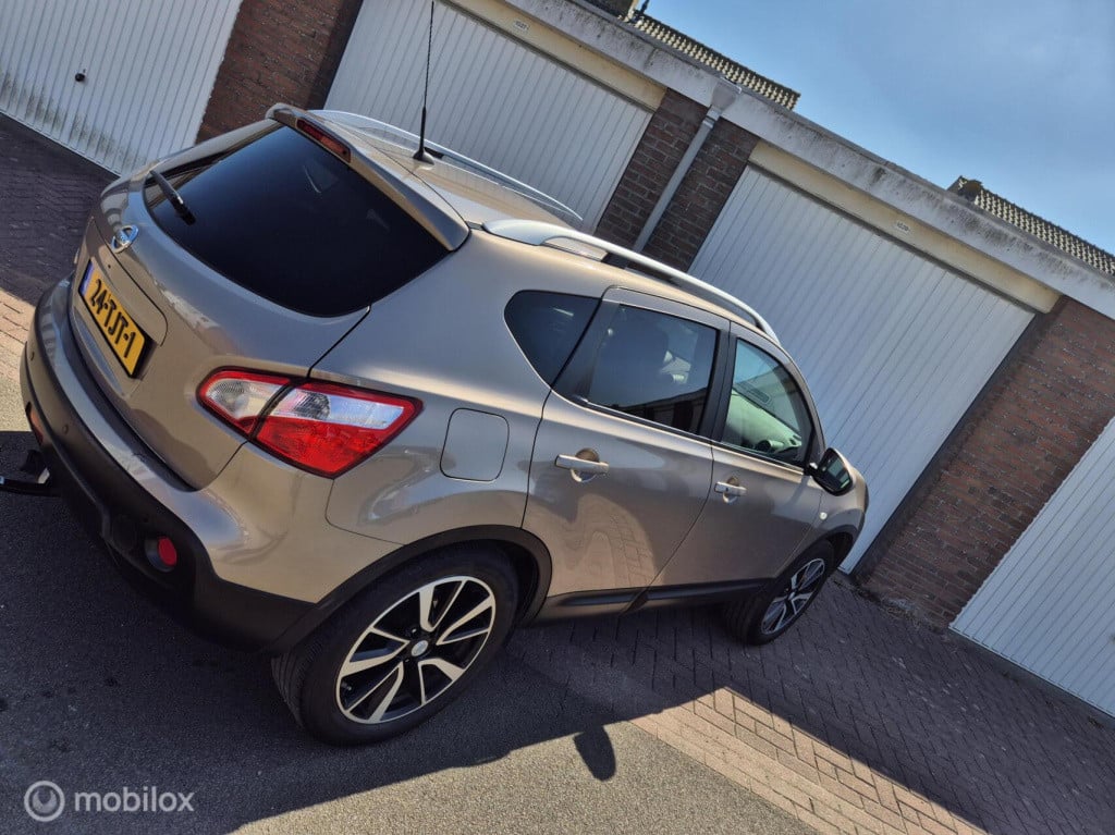 Nissan Qashqai 2.0 tekna / origineel nederlands / automaat / achteruitrijca