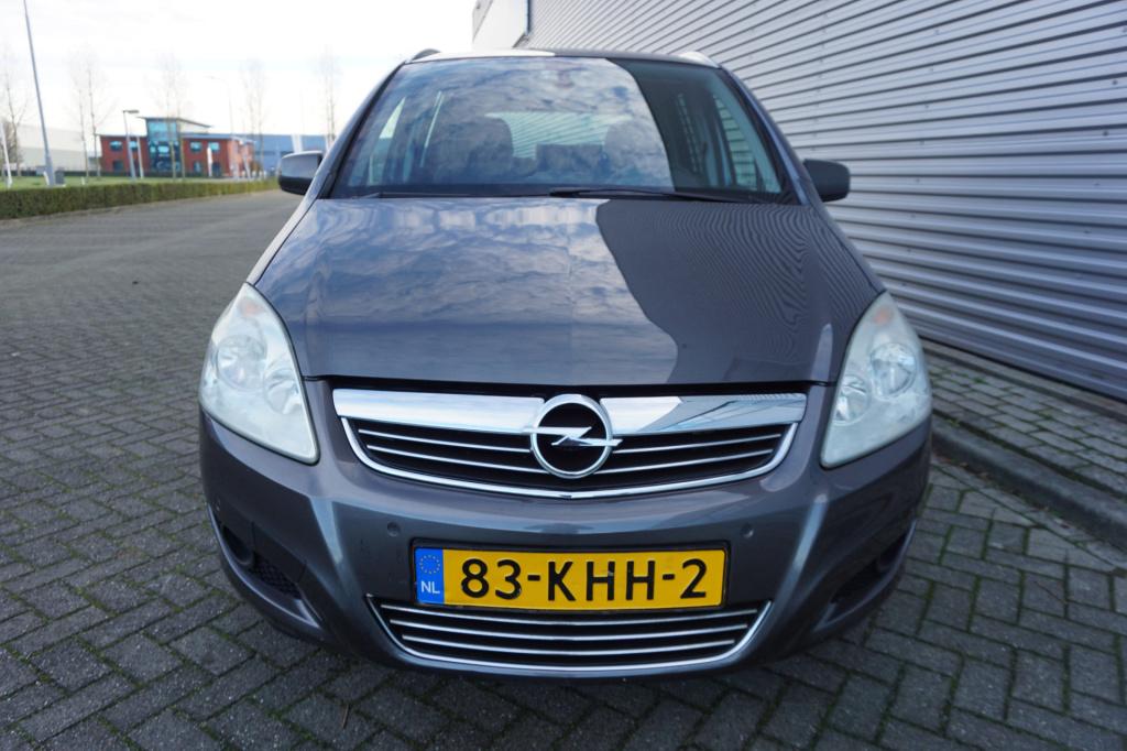 Opel Zafira 1.8 cosmo 7-persoons / climate / navi / cruise / trekhaak / lm 