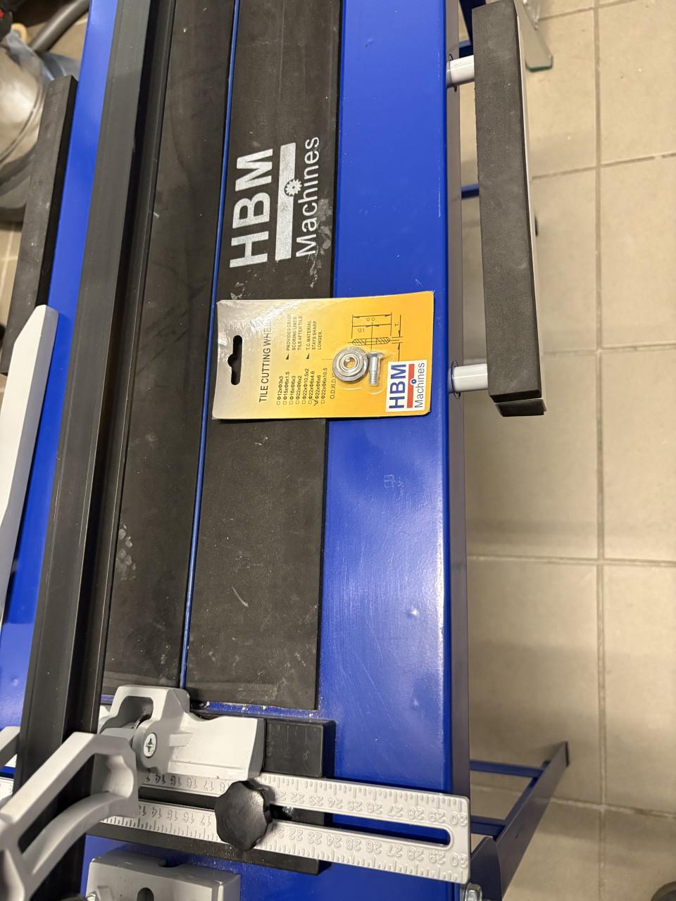 Professionele tegelsnijder