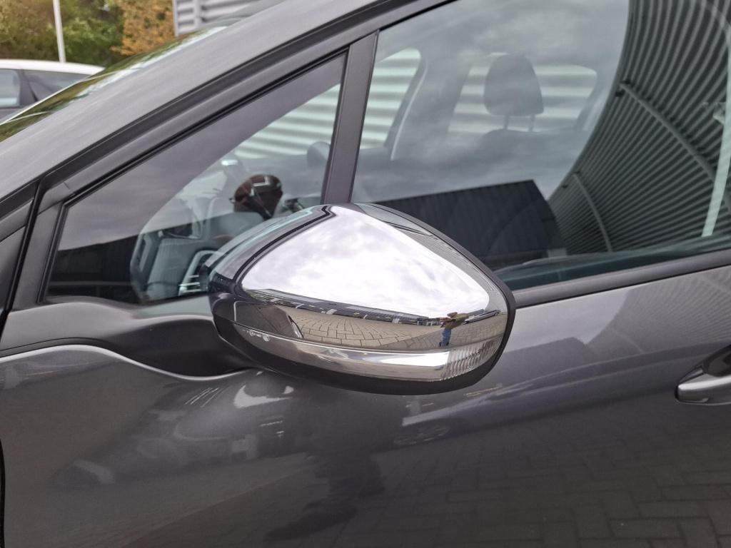 Peugeot 208 1.2 signature nav/airco/cruise/park