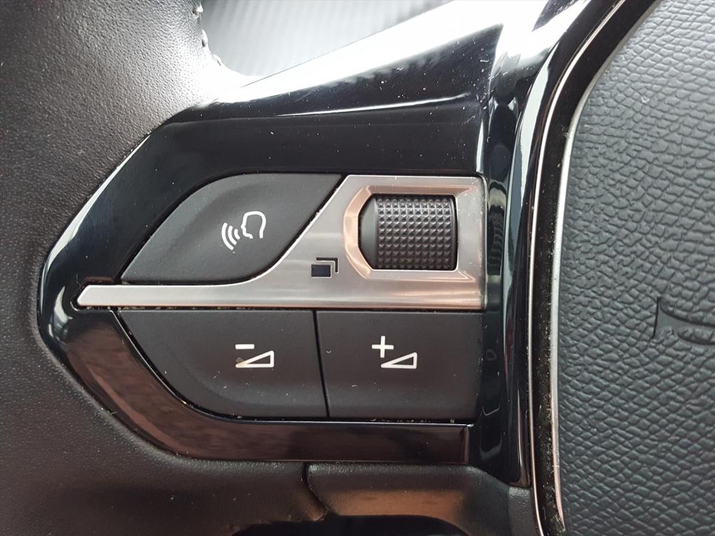 Peugeot 2008 1.2 puretech 100pk active apple carplay & android auto | navig