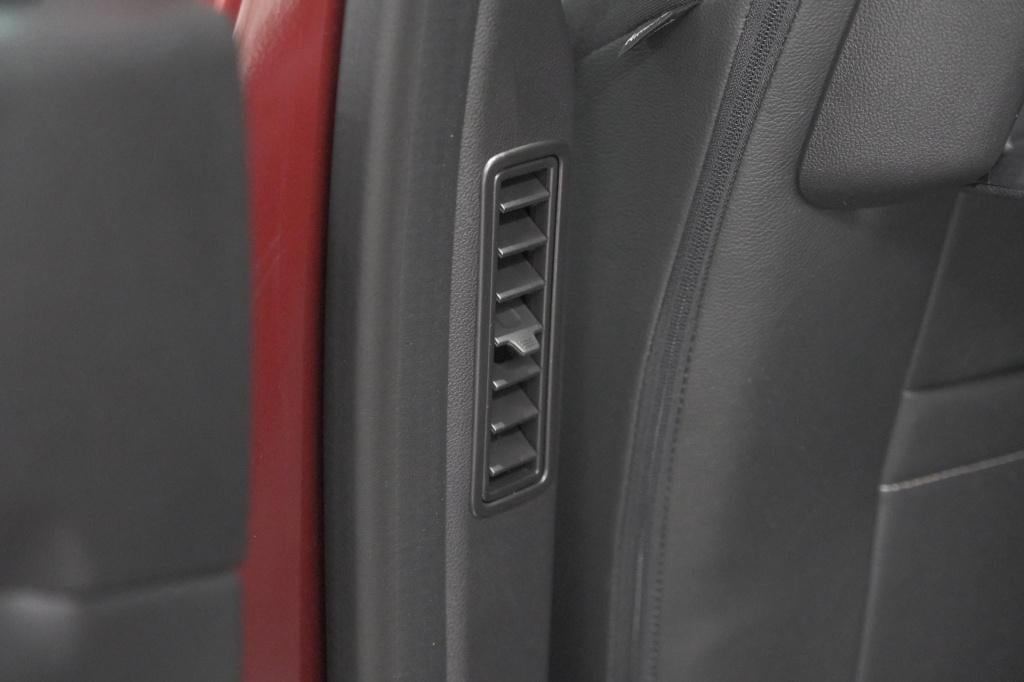 Renault Scenic tce 140 edc limited | camera | stoelverwarming | navigatie |