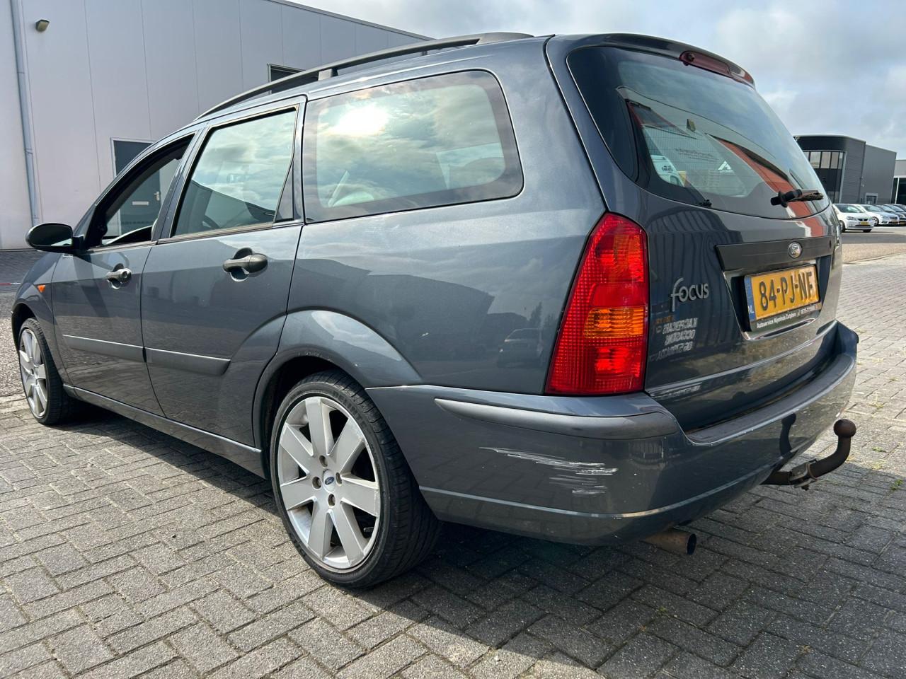 Ford Focus Wagon 1.6:  Clima, navi, leer, 17" LM, nieuwe APK bij aflevering