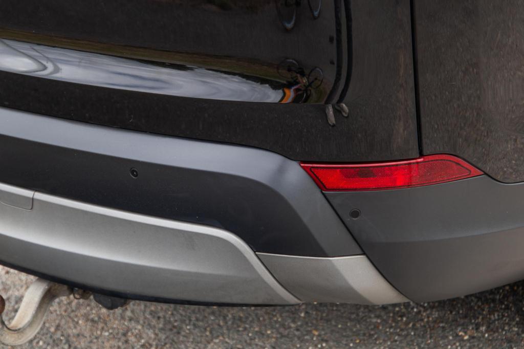 Land Rover Discovery 3.0 td6 hse grijs kenteken / leer / navi / luchtvering