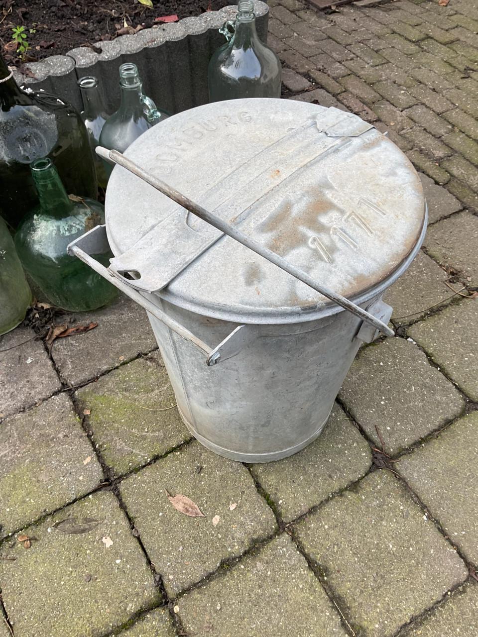 Brocante schuurverkoop