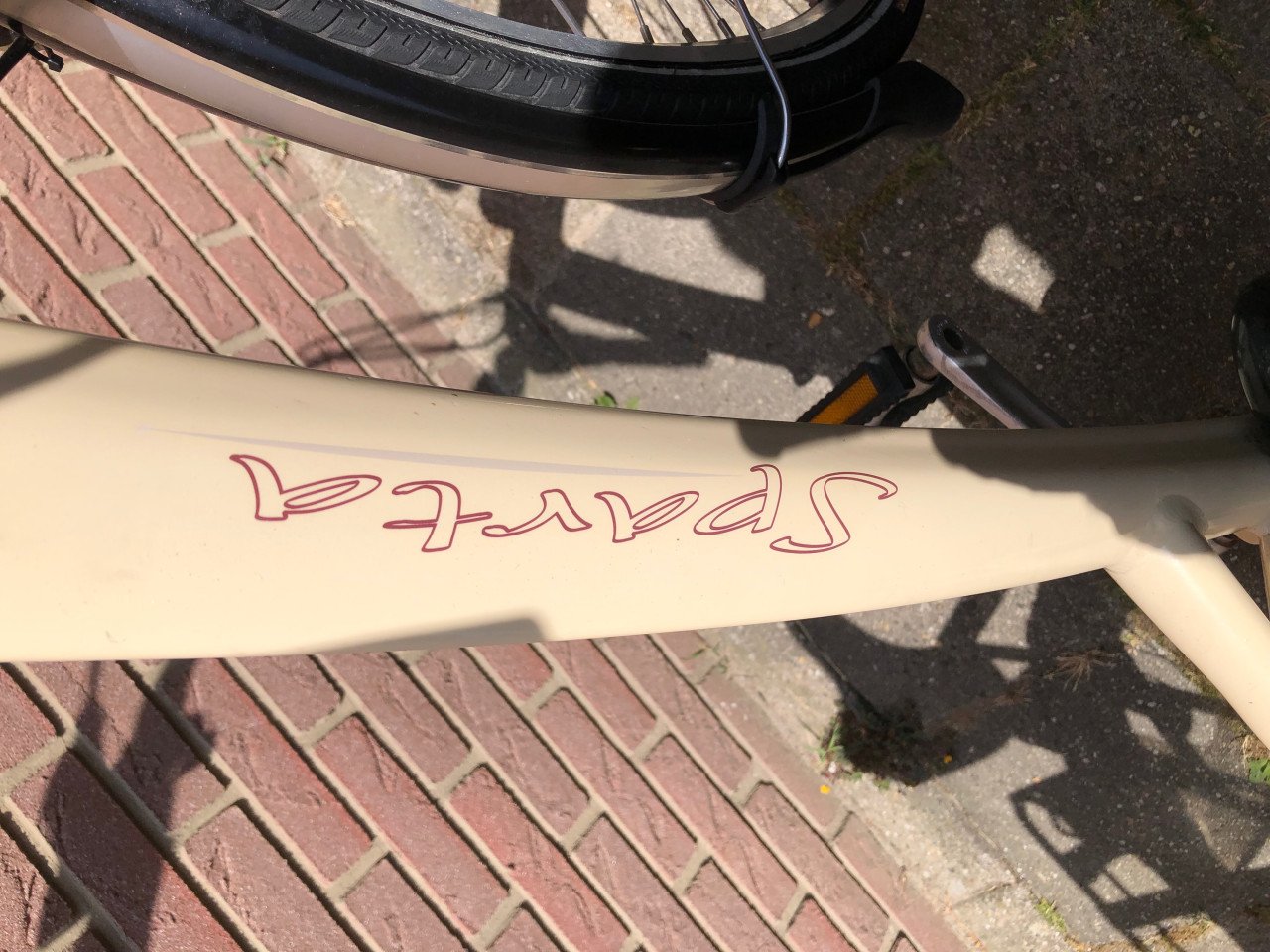 Nette damesfiets.