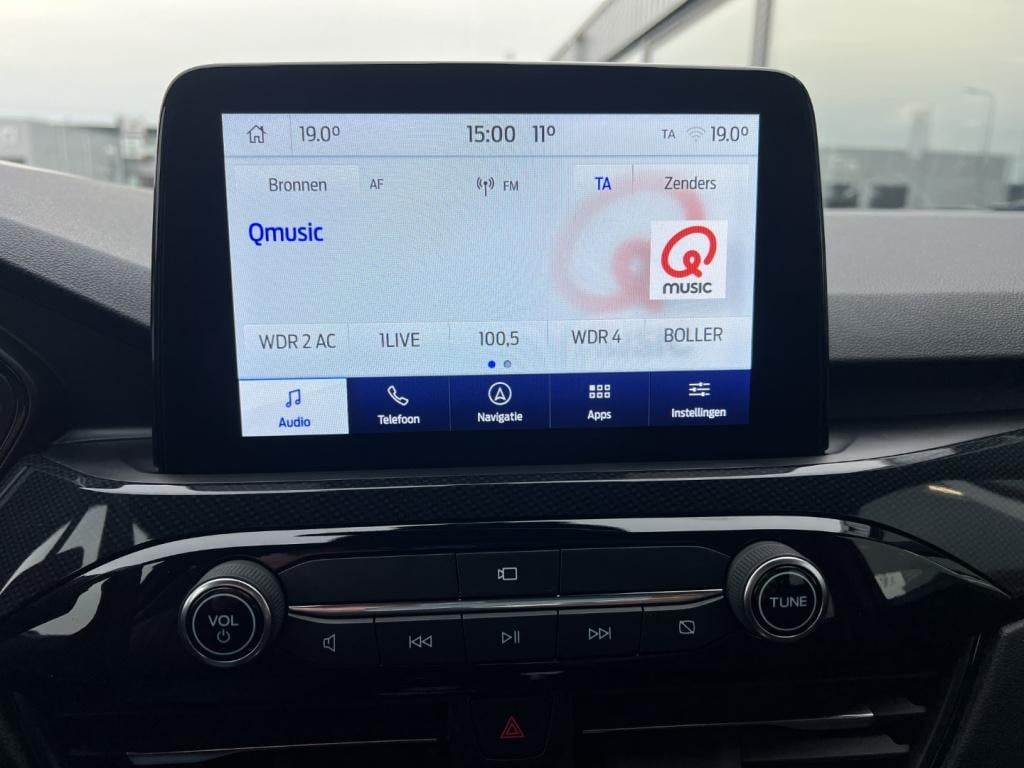 Ford Kuga 2.5 phev e-cvt 225pk st-line x , voorruitverwarming , stoel en st