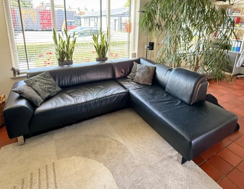 Zwart leren bankstel