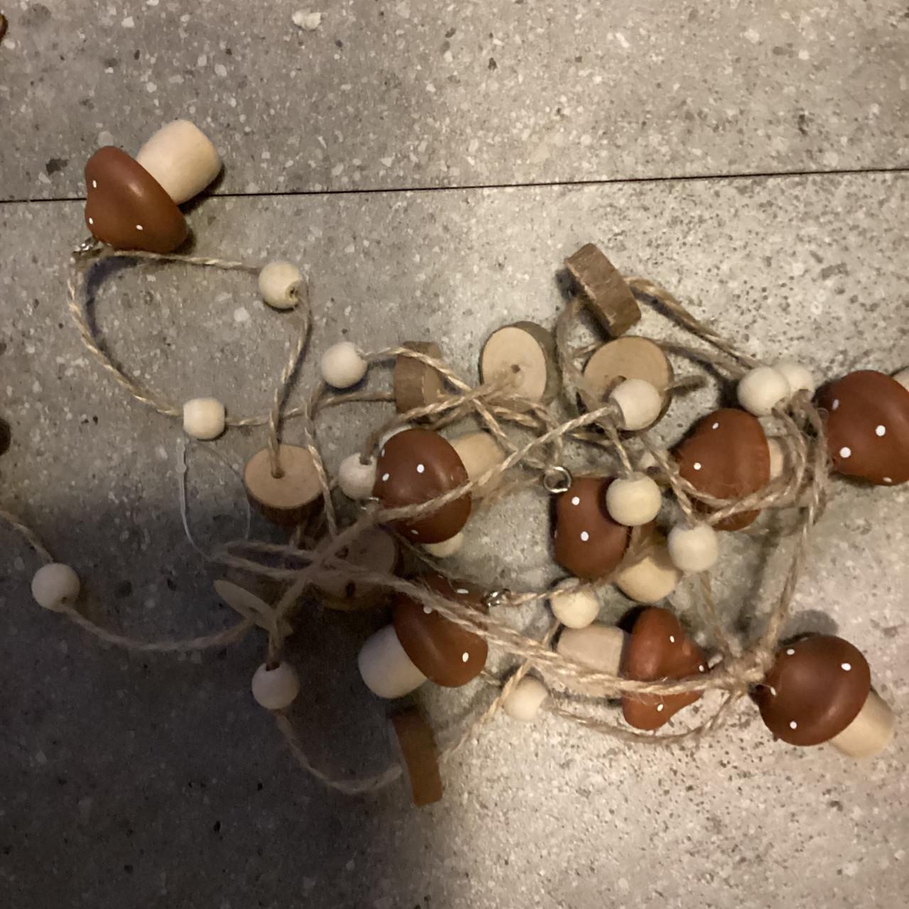 Houten huisjes +accessoires o,a paddestoel en houten boompjes