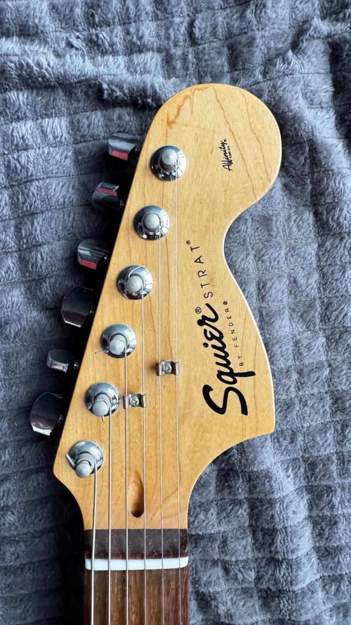 Squier Strat