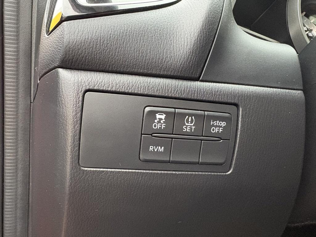 Mazda 3 2.0 ts+ 12 maanden bovag gar. rijklaar trekhaak 18" velgen