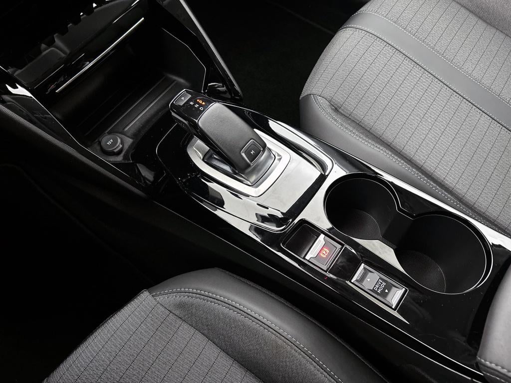 Peugeot 208 100 pk automaat allure pack | rijklaar | keyless entry | camera