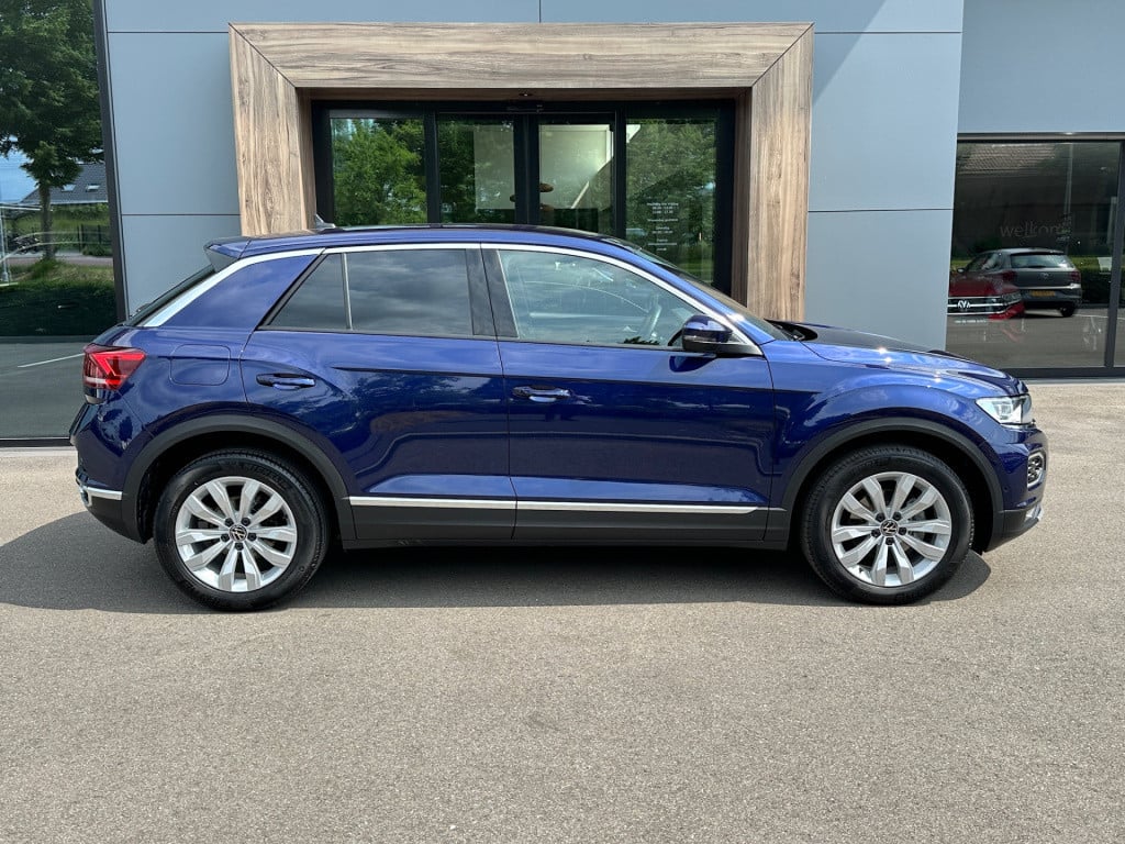 Volkswagen T-roc 1.5 tsi 150pk sport | trekhaak | carplay | led | dode hoek