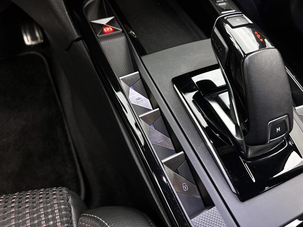 Ds Ds 3 crossback 130pk automaat performance line | rijklaar | camera | nav
