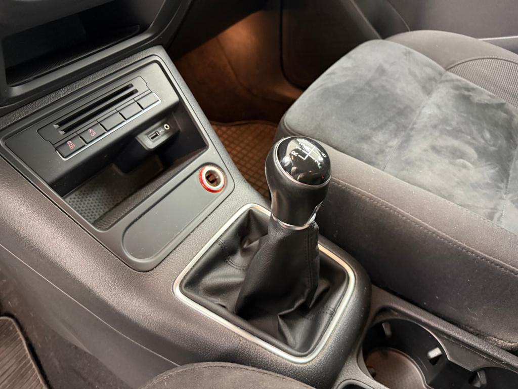 Volkswagen Tiguan 1.4 tsi sport&style | navi | stoelverwarming | clima stoe
