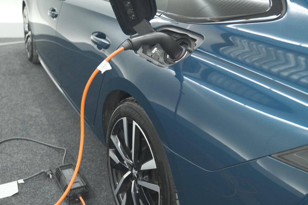 Peugeot 508 1.6 hybrid 225 gt | trekhaak | panoramadak | focal audio | elek