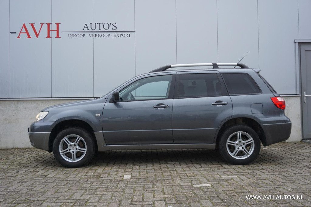 Mitsubishi Outlander 2.0 invite+