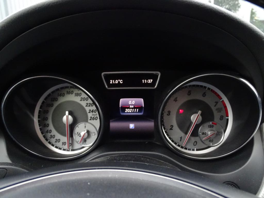 Mercedes-Benz Cla shooting brake 180 ambition | bi-xenon | pano