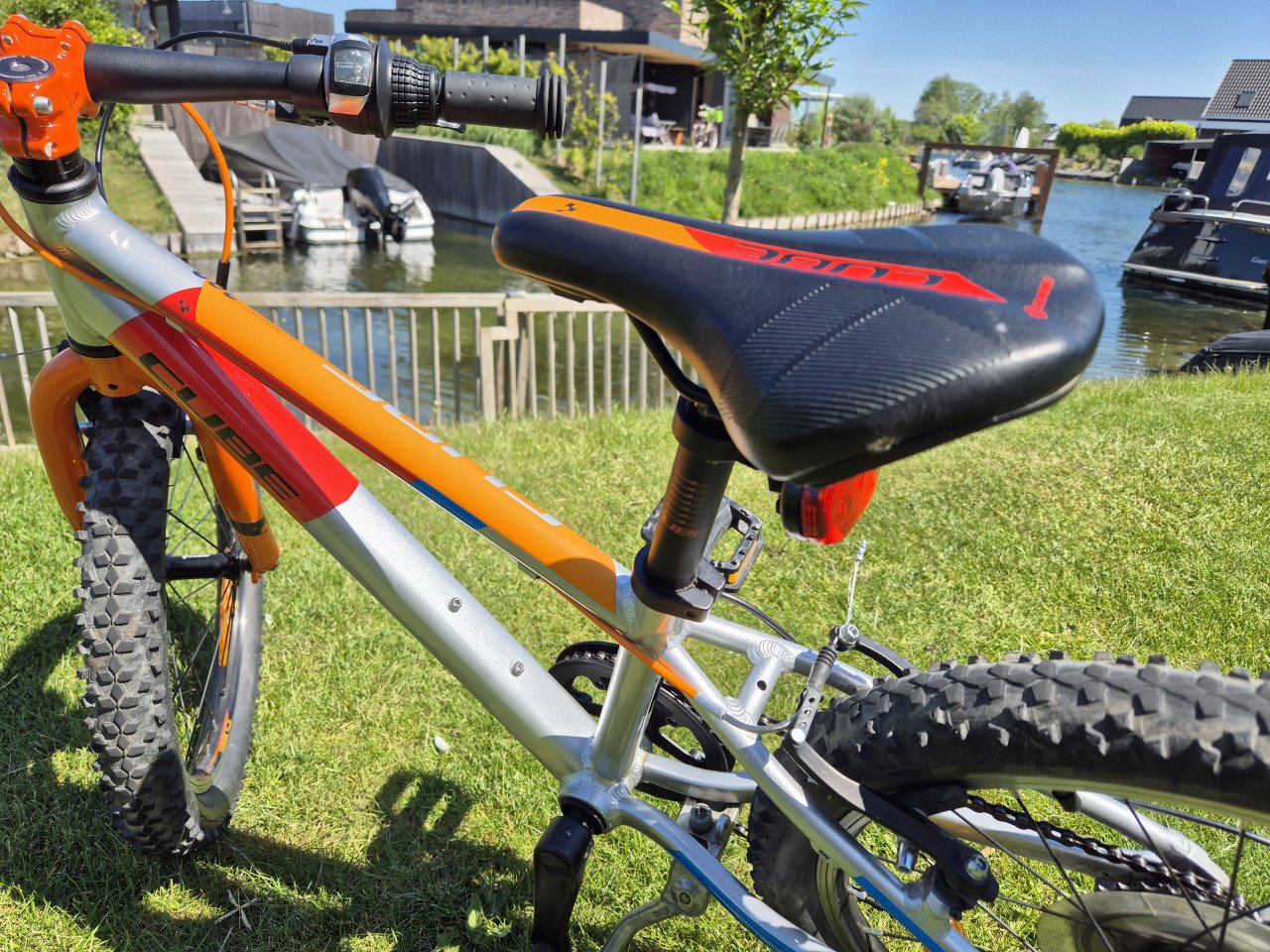 Stoere Cube Kid 200 Kinder Mountainbike (20 inch)
