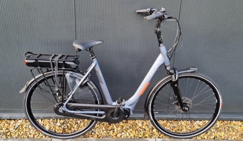 Stella Livorno Superior 1797km middenmotor 57cm 500Wh