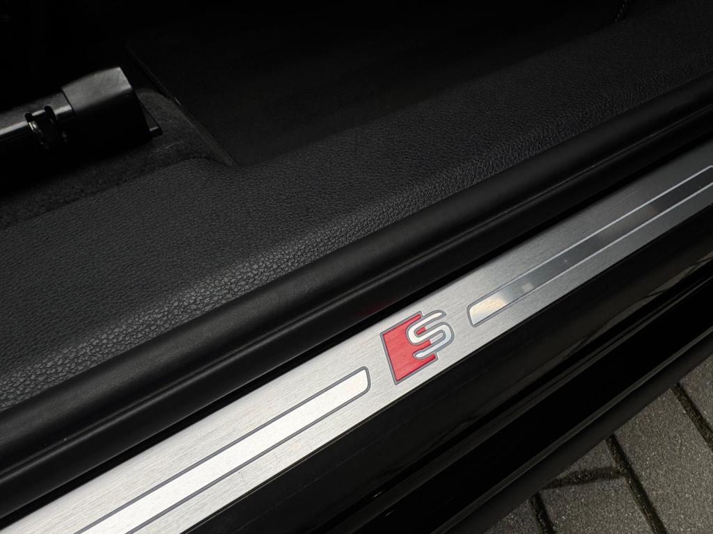 Audi Q3 35 tfsi 3x s-line * keyless * matrix led * carplay
