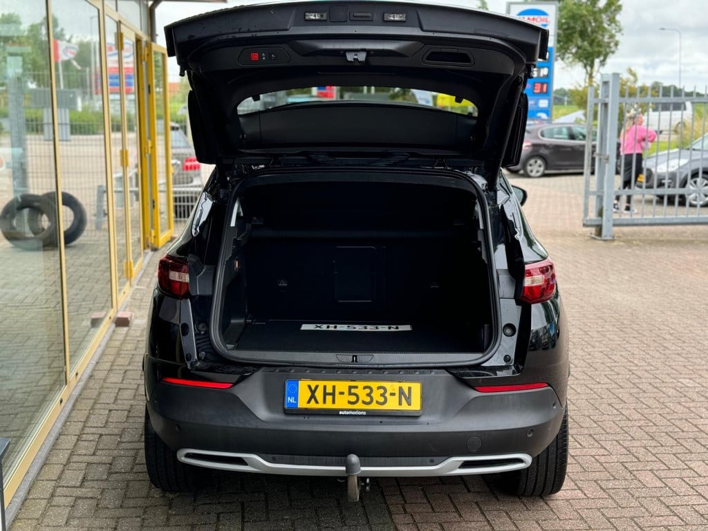 Opel Grandland X 1.2 turbo bus. ex.