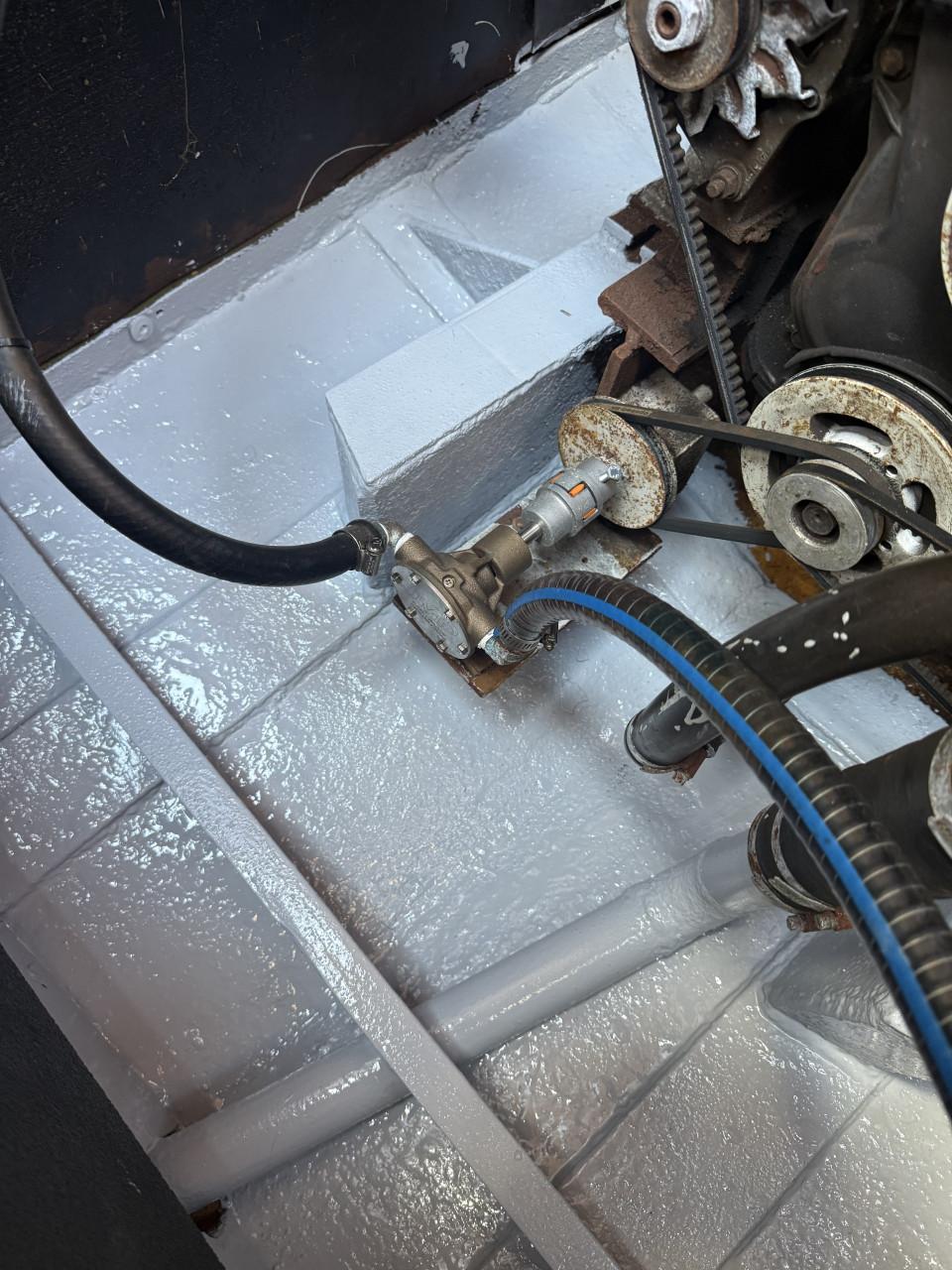 Motorboot 8 meter salonkruiser met stahoogte