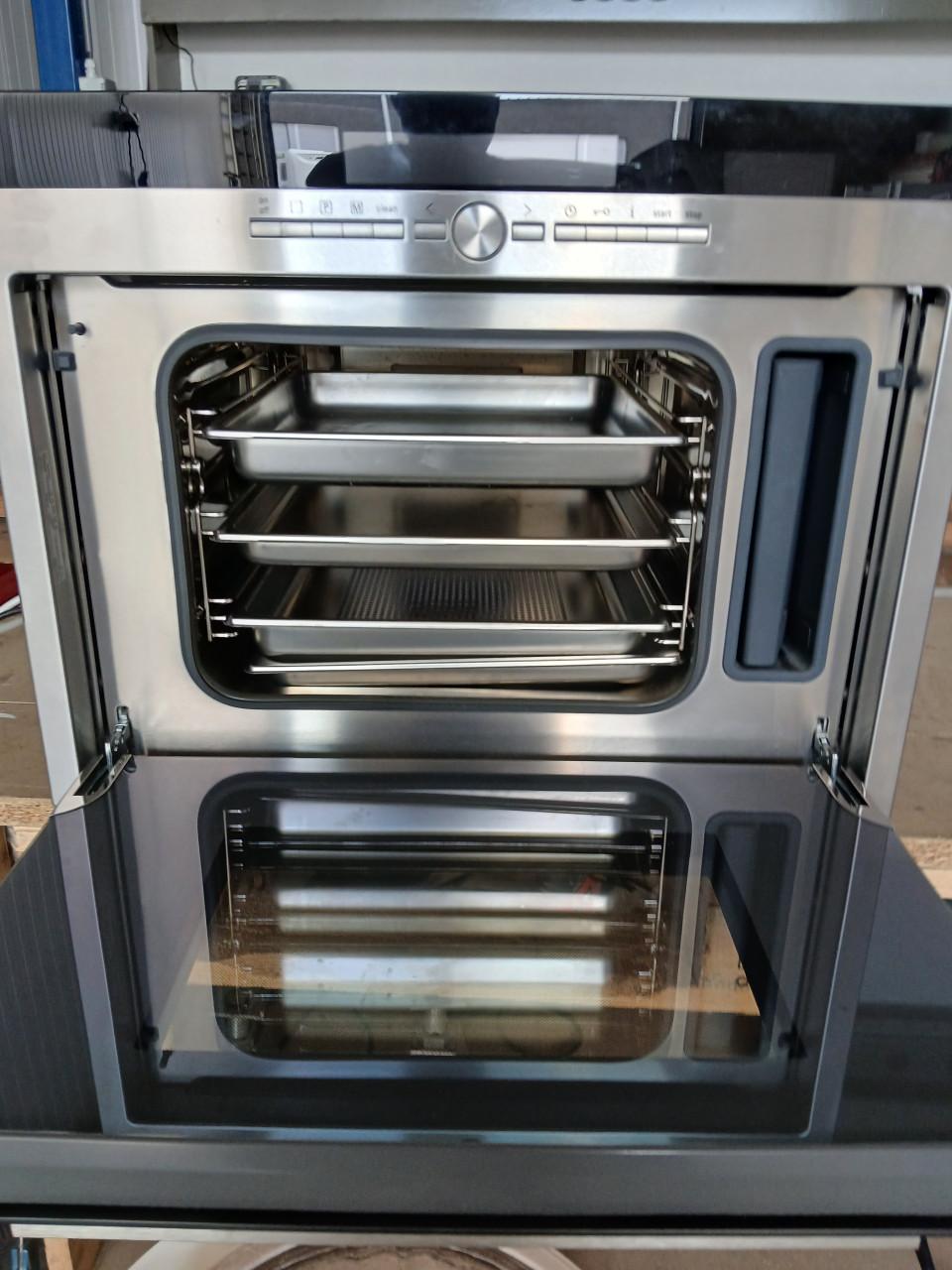 Landelijke keuken creme in modules combi oven,inductie kookpl,stoomoven e.d