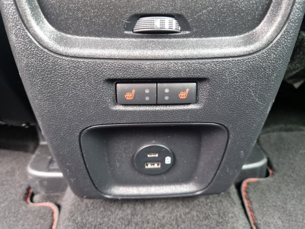Ford Kuga 2.5 phev e-cvt 225pk st-line | winterpakket | adapt.cc