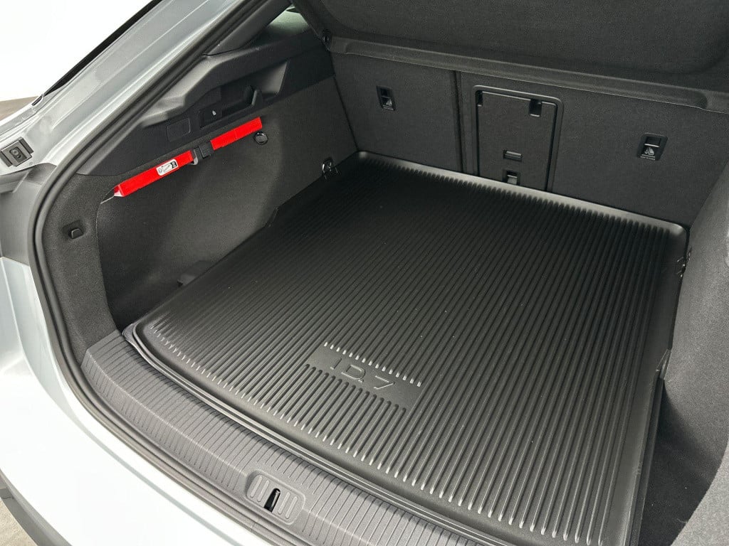 Volkswagen Id.7 pro business (1) 77 kwh accu, 210 kw / 286 pk lim