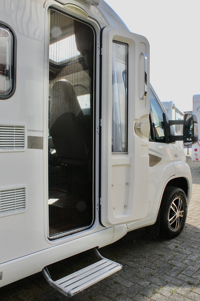 Hymer Ensis-T 474( Lengtebedden compact)