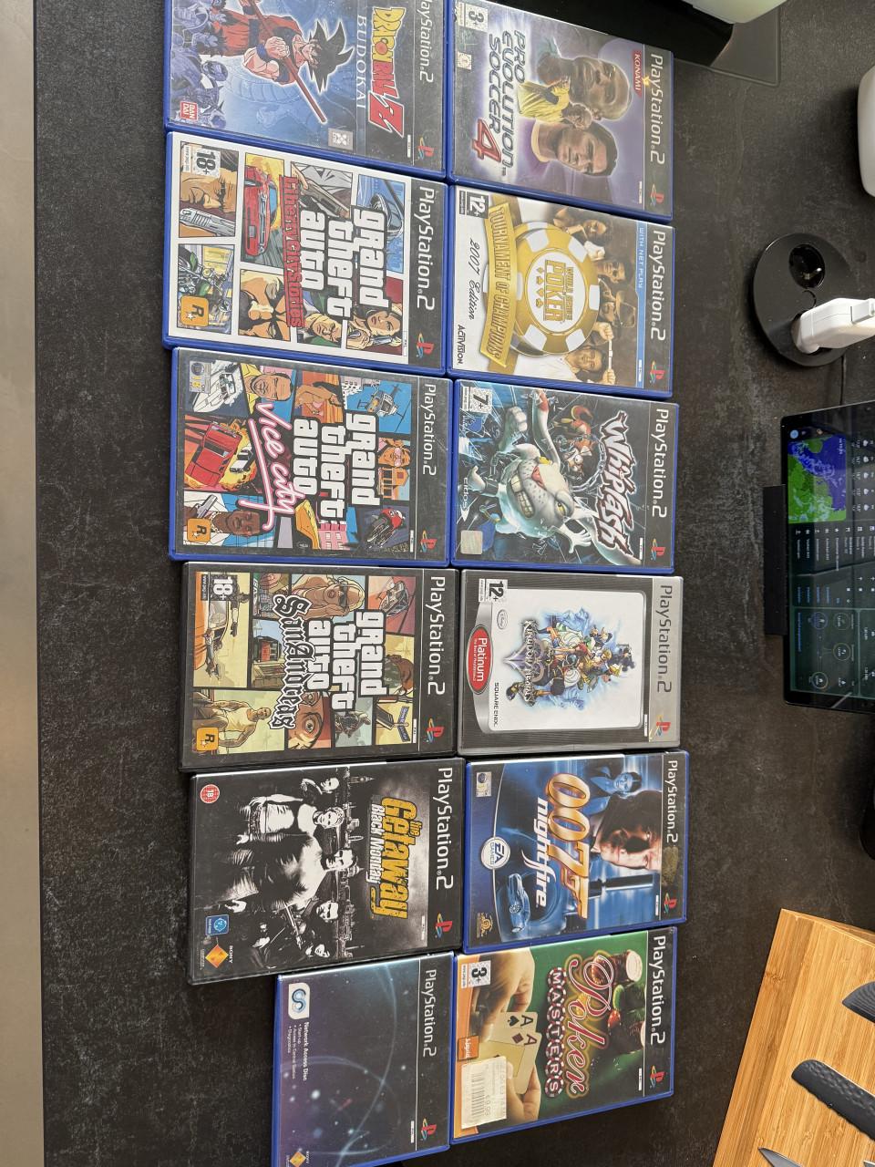 Playstation 2 met 11 games, 2 controllers en kabels