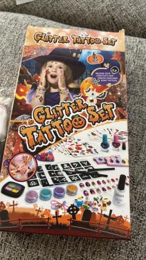 Halloween tatoos