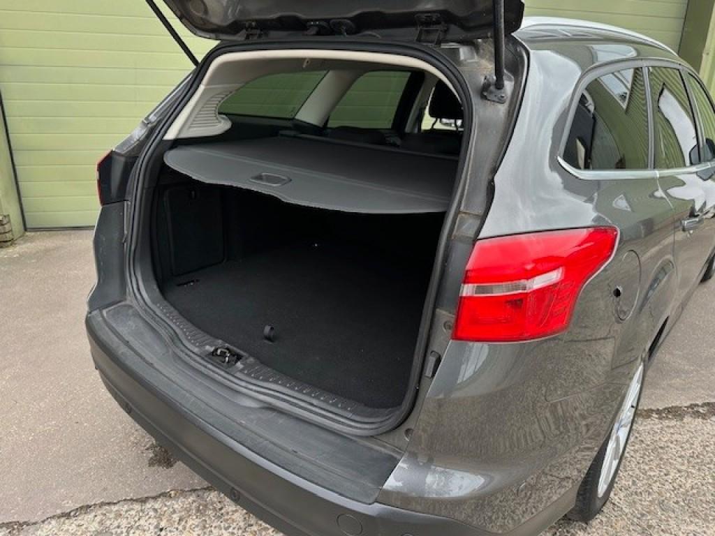 Ford Focus 1.0 titanium edition