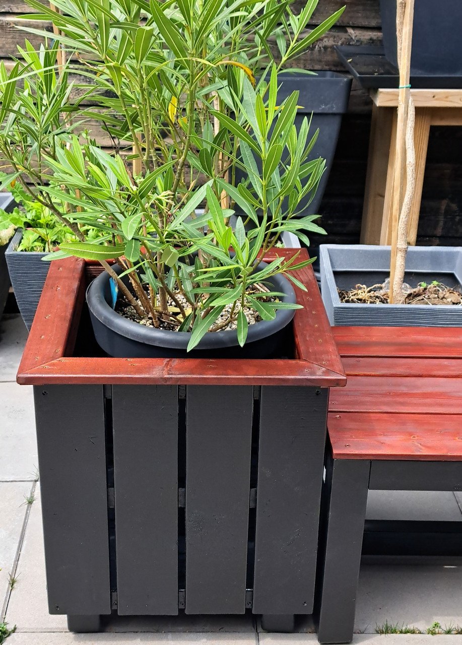 🌞Mooie, stevige tuinbank incl. 2 plantenbakken - strak design🌞