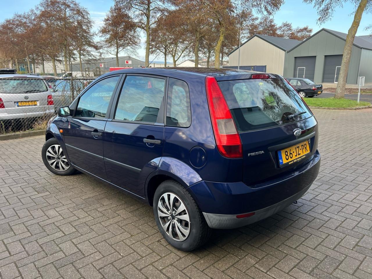 Ford Fiesta 1.3 Core 143.186KM Jaar Apk